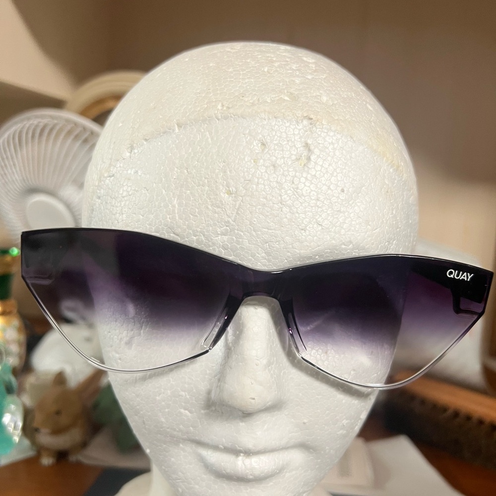 Quay Australia Women’s catwalk sunglasses